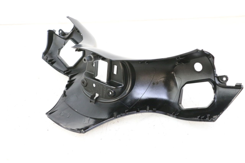 photo de CUBIERTA DEL MANILLAR DELANTERO PIAGGIO MP3 500 (2014 - 2016)
