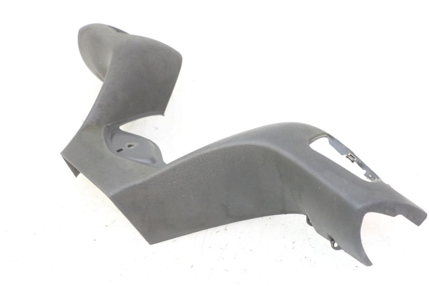 photo de CUBIERTA DEL MANILLAR DELANTERO PIAGGIO MP3 125 (2006 - 2014)