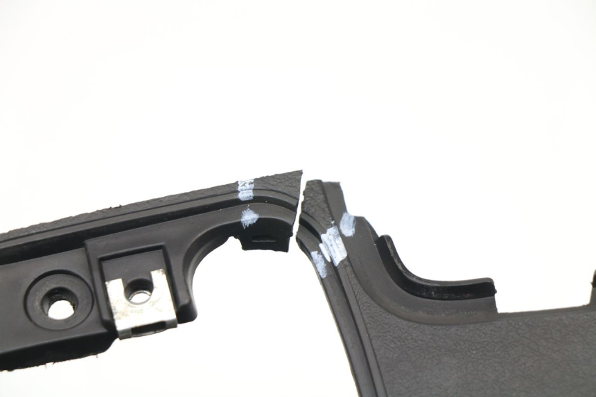 photo de CUBIERTA DEL MANILLAR DELANTERO PIAGGIO MP3 500 (2011 - 2015)