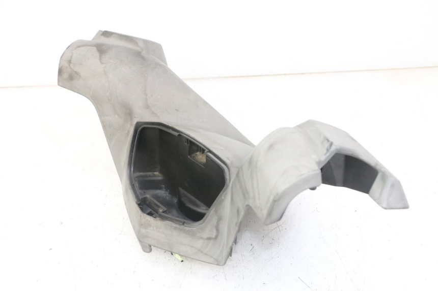 photo de TAPA MANILLAR TRASERO PEUGEOT SATELIS COMPRESSOR K15 125 (2006 - 2009)