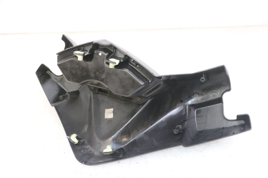 photo de TAPA MANILLAR TRASERO PEUGEOT SATELIS COMPRESSOR K15 125 (2006 - 2009)