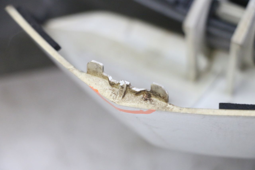 photo de TAPA MANILLAR TRASERO PEUGEOT SATELIS 125 (2013 - 2018)