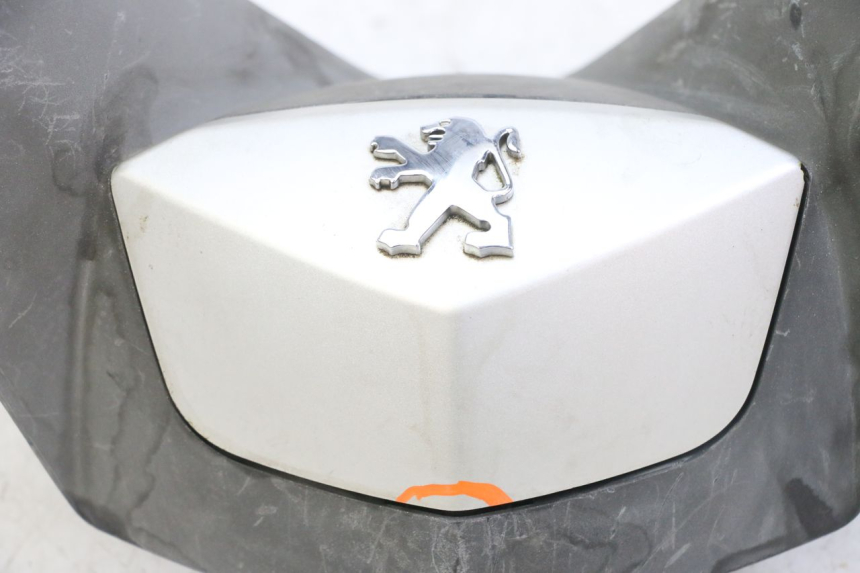 photo de TAPA MANILLAR TRASERO PEUGEOT SATELIS 125 (2013 - 2018)