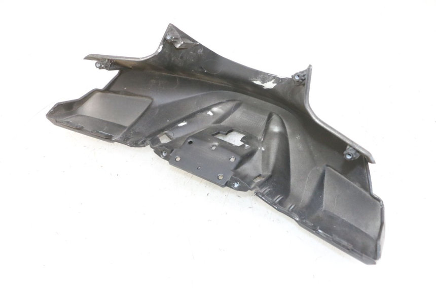 photo de TAPA MANILLAR TRASERO PEUGEOT SPEEDFIGHT 4 4T EFI 50 (2021 - 2025) - Zoom estado de uso