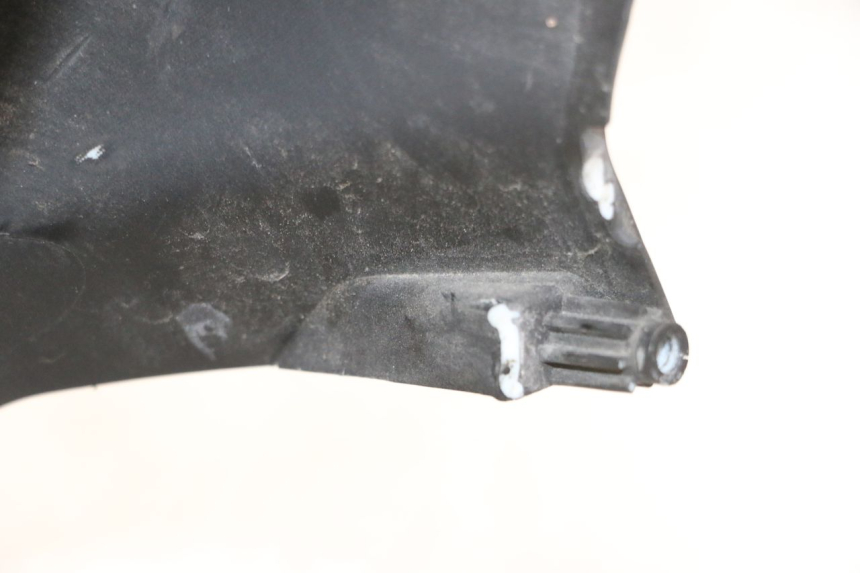 photo de TAPA MANILLAR TRASERO PEUGEOT SPEEDFIGHT 4 4T EFI 50 (2021 - 2025) - Otra perspectiva