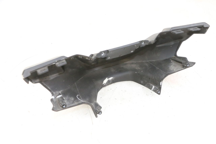 photo de TAPA MANILLAR TRASERO PEUGEOT SPEEDFIGHT 4 4T EFI 50 (2021 - 2025) - Detalles de los puntos de fijación