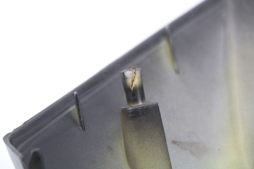 photo de TAPA MANILLAR TRASERO TNT MOTOR STRIKE 50 (2008 - 2010)