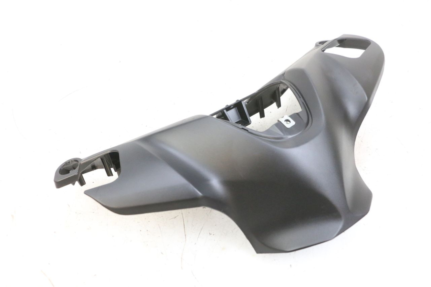 photo de TAPA MANILLAR TRASERO YAMAHA TRICITY 300 (2020 - 2024) - Detalles de los puntos de fijación