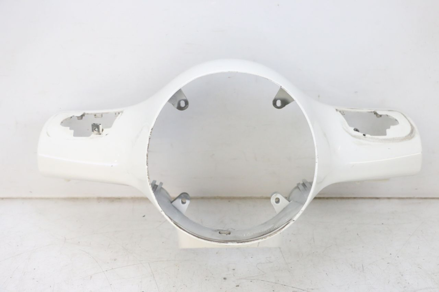 photo de TAPA MANILLAR TRASERO PIAGGIO VESPA GTS SUPER IE 125 (2009 - 2016) - Vista principal