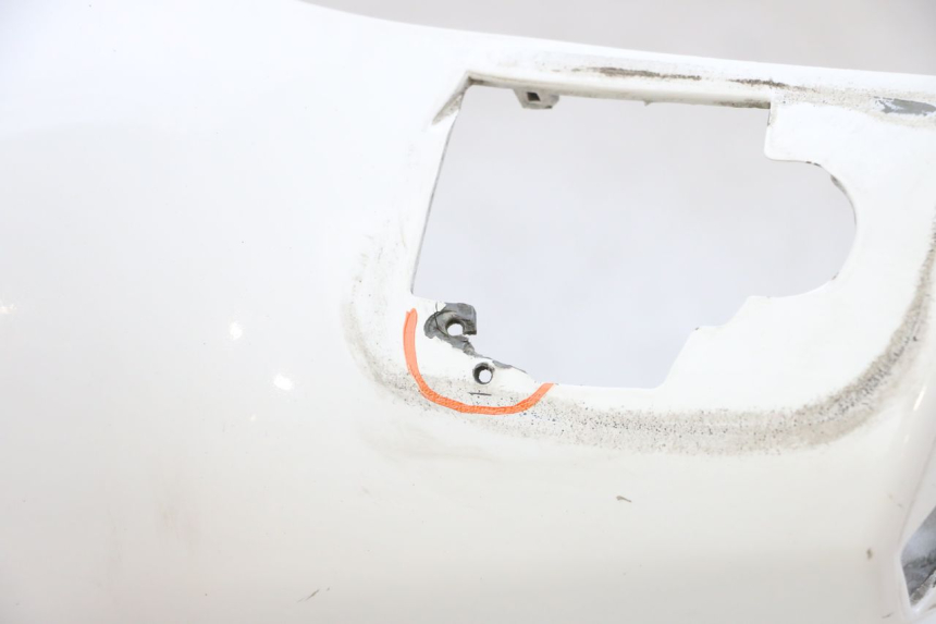 photo de TAPA MANILLAR TRASERO PIAGGIO VESPA GTS SUPER IE 125 (2009 - 2016) - Otra vista del artículo