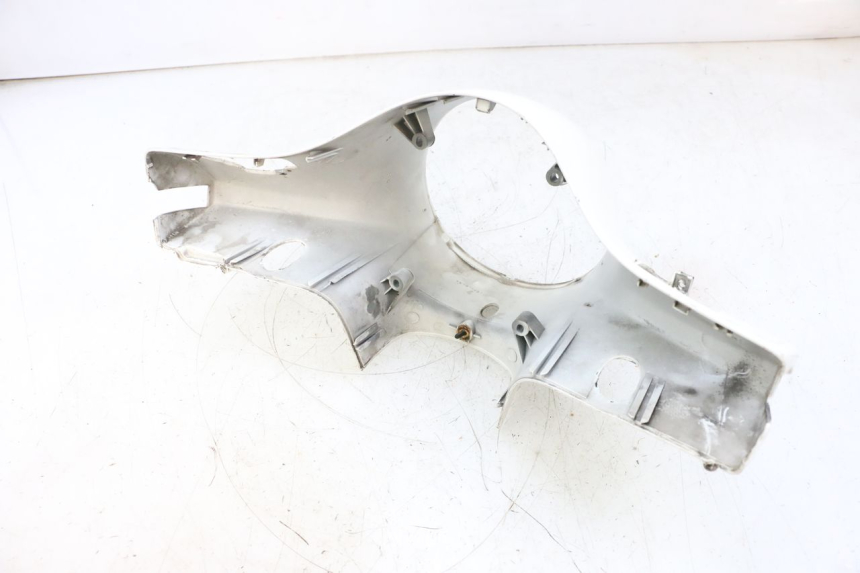 photo de TAPA MANILLAR TRASERO PIAGGIO VESPA GTS SUPER IE 125 (2009 - 2016) - Otra perspectiva