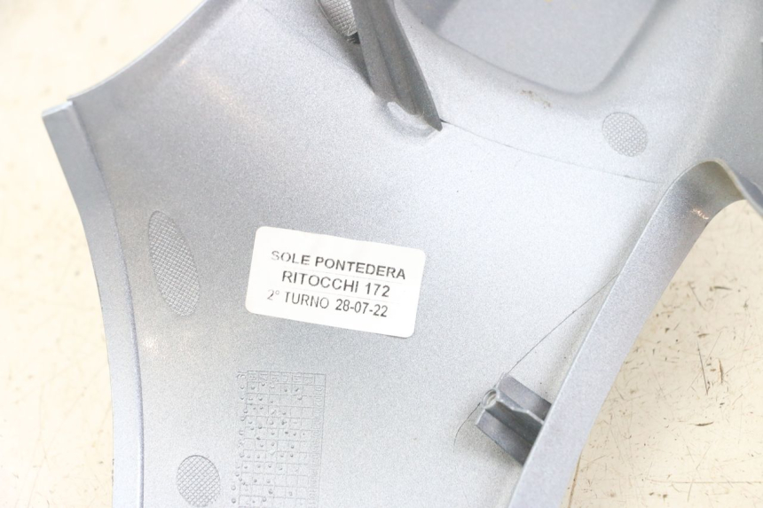 photo de CUBIERTA DEL MANILLAR DELANTERO PIAGGIO VESPA PRIMAVERA 4T 50 (2021 - 2024)