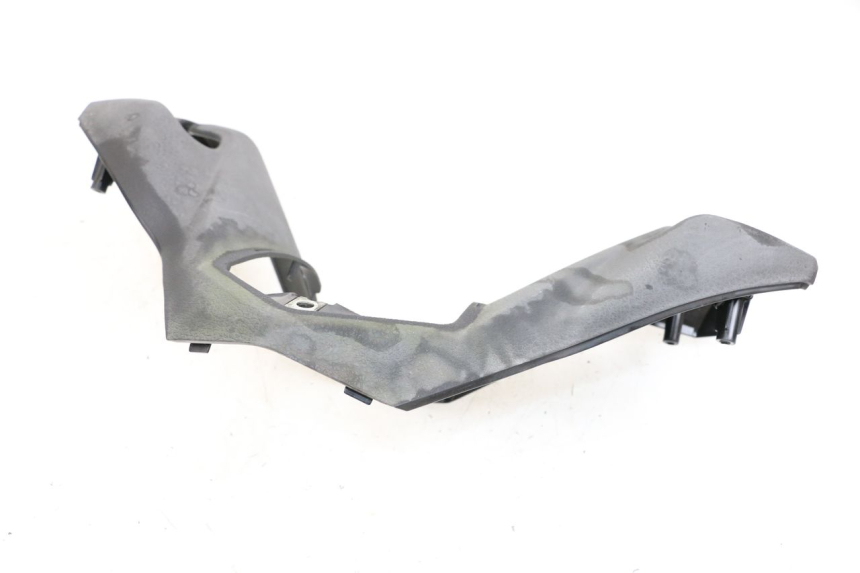 photo de CUBIERTA DEL MANILLAR DELANTERO YAMAHA X-MAX XMAX 125 (2010 - 2014)