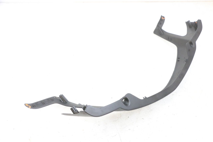 photo de CUBIERTA DEL MANILLAR DELANTERO YAMAHA XMAX X-MAX 125 (2006 - 2009) - Detalle de la pieza