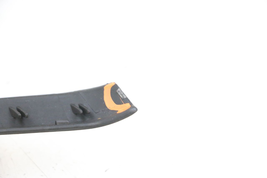 photo de CUBIERTA DEL MANILLAR DELANTERO YAMAHA XMAX X-MAX 125 (2006 - 2009) - Vista general del producto