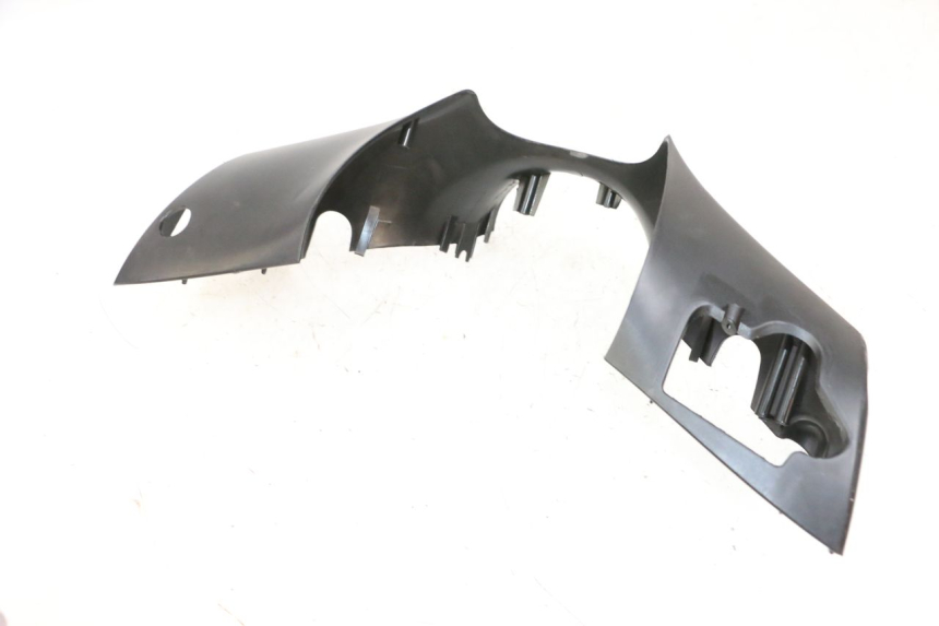 photo de CUBIERTA DEL MANILLAR DELANTERO PIAGGIO ZIP 2T 50 (2009 - 2019) - Vista general del producto
