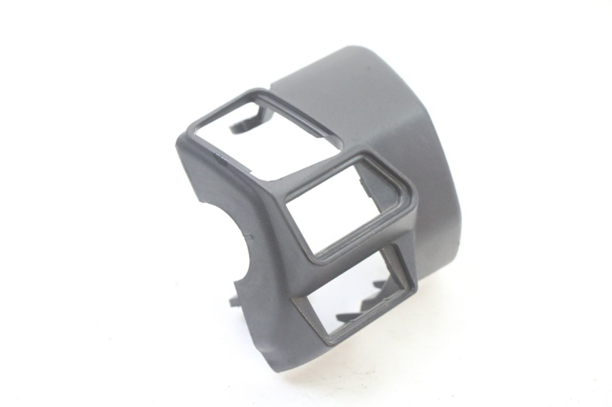 photo de TAPA MANILLAR CONMUTADOR APRILIA ATLANTIC 125 (2003 - 2009)