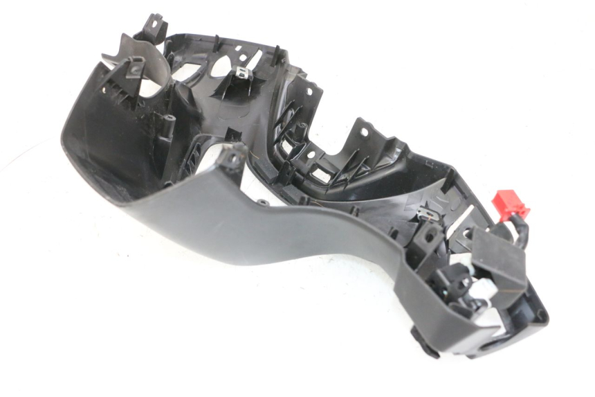 photo de TAPA MANILLAR CONMUTADOR YAMAHA NEO'S CORE 1 (2022 - 2026) - Zoom estado de uso