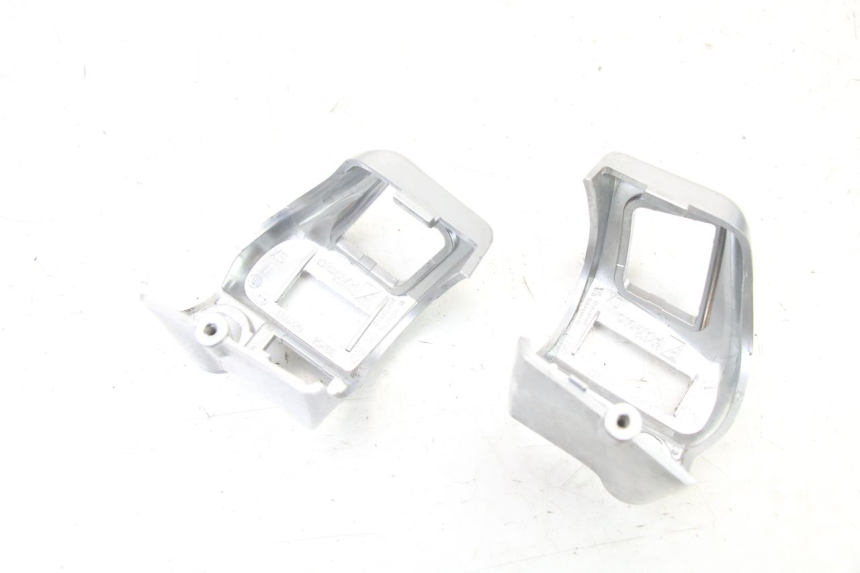 photo de TAPA MANILLAR CONMUTADOR PIAGGIO MP3 500 (2014 - 2016)