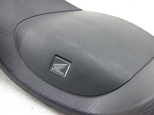 photo de TAPA MANILLAR HONDA FES S-WING SWING 125 (2007 - 2015)