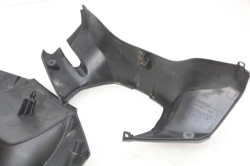 photo de CUBIERTA DEL MANILLAR HONDA FES S-WING SWING ABS 125 (2007 - 2015)