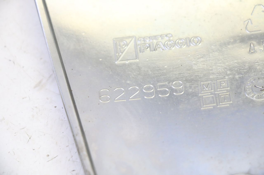 photo de TAPA MANILLAR PIAGGIO MP3 RL 250 (2007 - 2010)