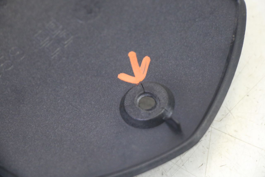 photo de TAPA MANILLAR PIAGGIO MP3 125 (2006 - 2014)