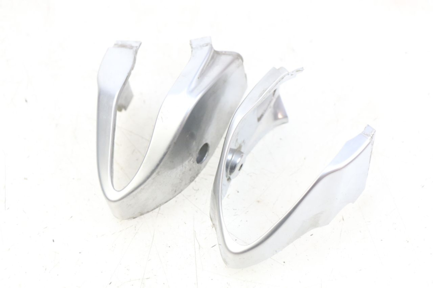 photo de CUBIERTA DEL MANILLAR PIAGGIO VESPA PRIMAVERA 2T 50 (2013 - 2018)