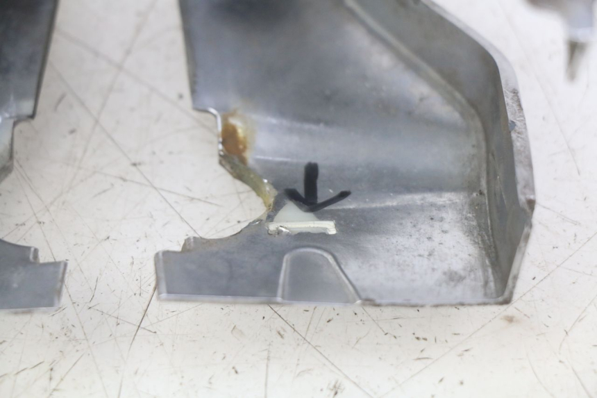 photo de CUBIERTA DEL MANILLAR PIAGGIO VESPA PRIMAVERA 2T 50 (2013 - 2018)