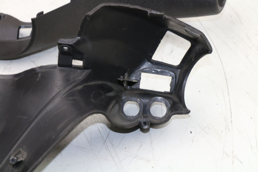 photo de CUBIERTA DEL MANILLAR PIAGGIO X9 EVOLUTION 125 (2003 - 2007)