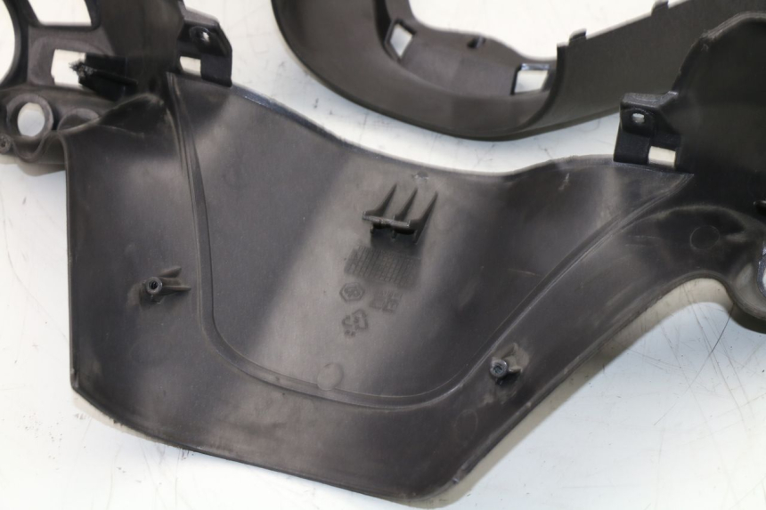 photo de CUBIERTA DEL MANILLAR PIAGGIO X9 EVOLUTION 125 (2003 - 2007)