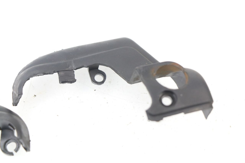 photo de TAPA MANILLAR APRILIA SCARABEO GT 125 (1999 - 2007)
