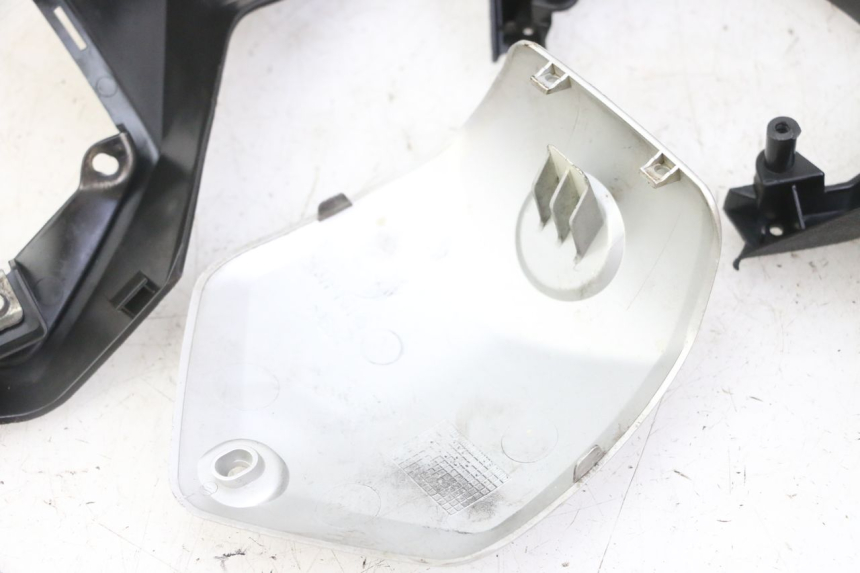 photo de CUBIERTA DEL MANILLAR YAMAHA X-MAX XMAX 125 (2010 - 2014)