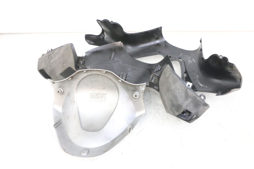 photo de CUBIERTA DEL MANILLAR PIAGGIO XEVO - X EVO 125 (2007 - 2016) - Recambio usado revisado