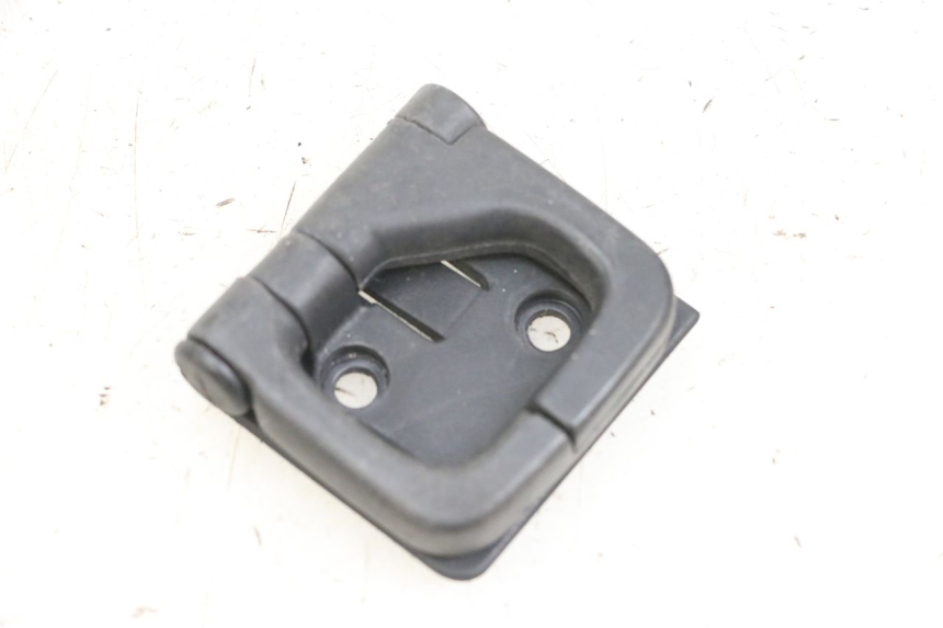 photo de GANCHO BOLSA YAMAHA BW'S EASY 50 (2013 - 2016) - Zoom estado de uso