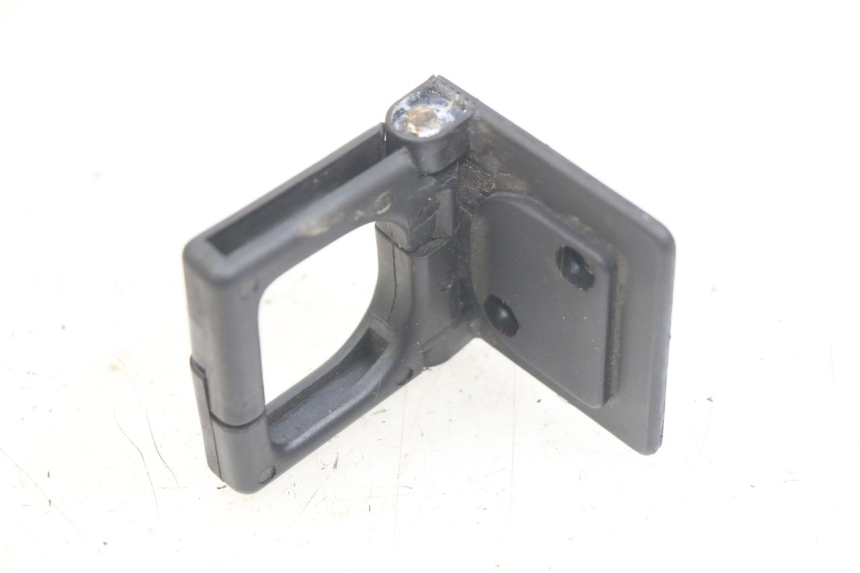 photo de GANCHO DE BOLSA PEUGEOT SATELIS 125 (2010 - 2012)