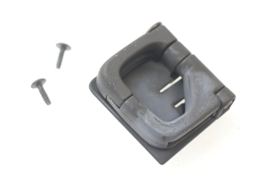 photo de GANCHO BOLSA PIAGGIO SKIPPER 125 (2000 - 2004)