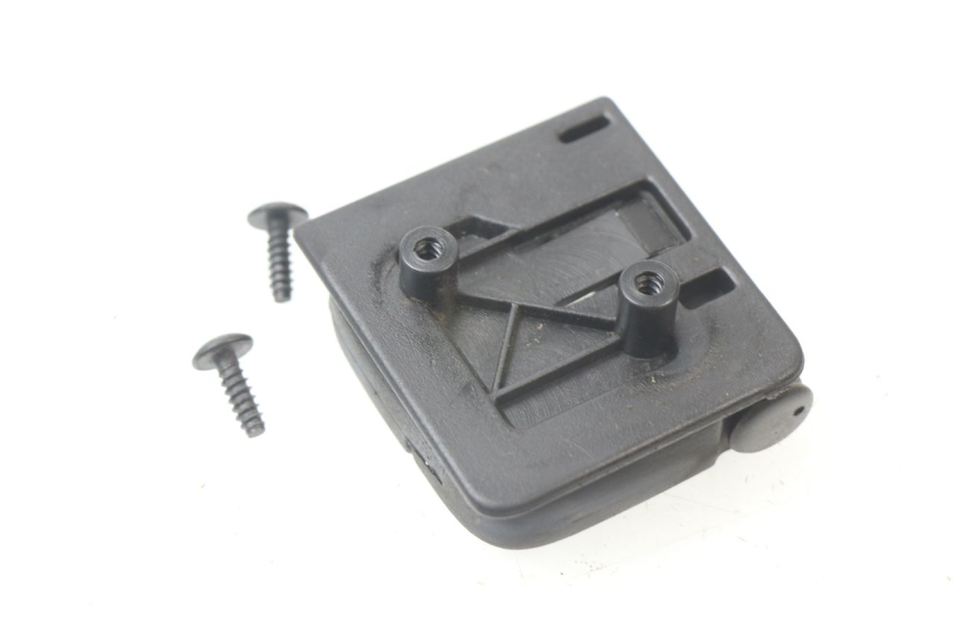 photo de GANCHO BOLSA PIAGGIO SKIPPER 125 (2000 - 2004)