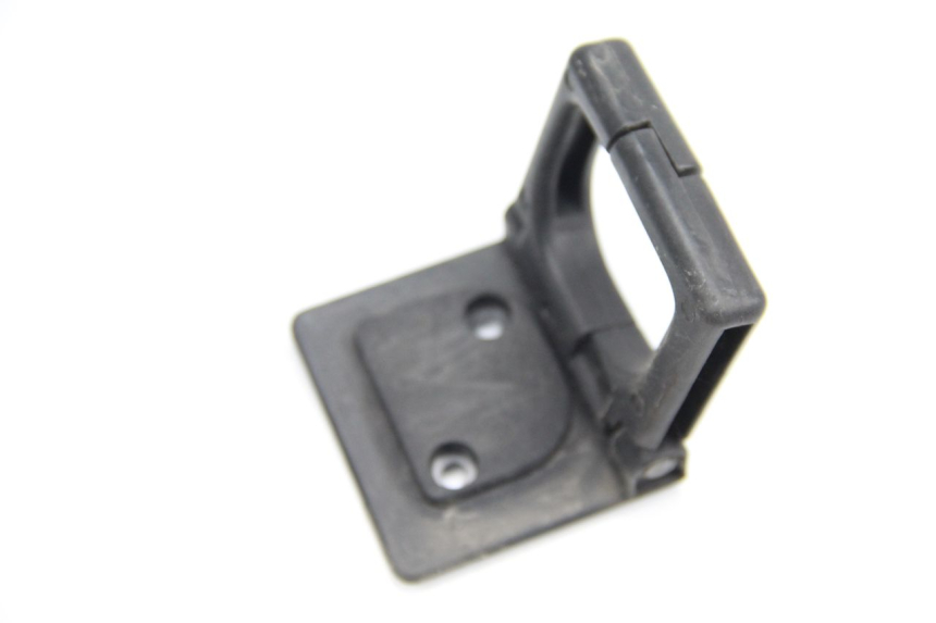 photo de GANCHO DE BOLSA PEUGEOT SATELIS 125 (2006 - 2009)