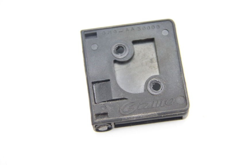 photo de GANCHO DE BOLSA PEUGEOT SATELIS 125 (2006 - 2009)