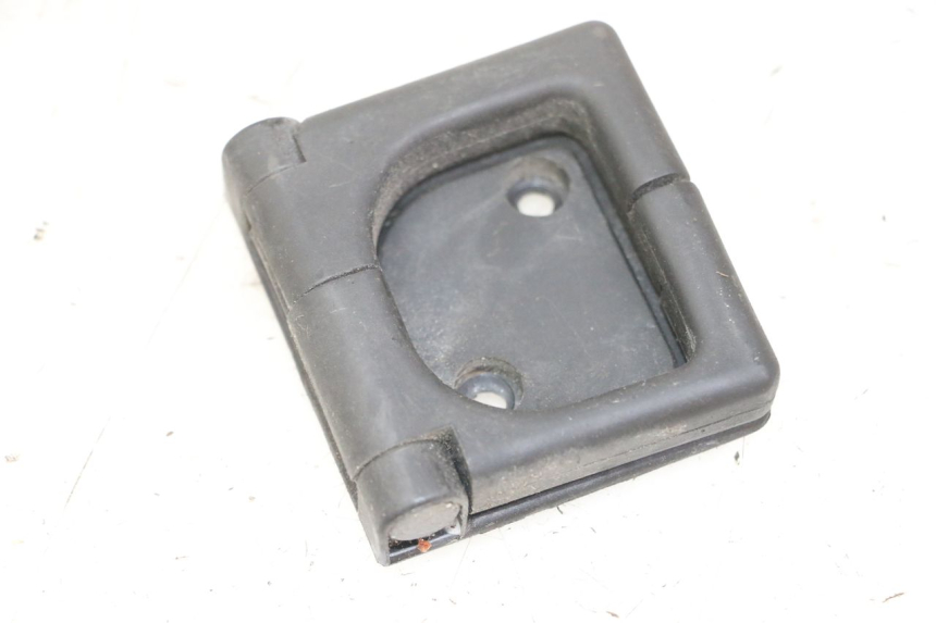photo de GANCHO BOLSA PEUGEOT SATELIS 125 (2013 - 2018)