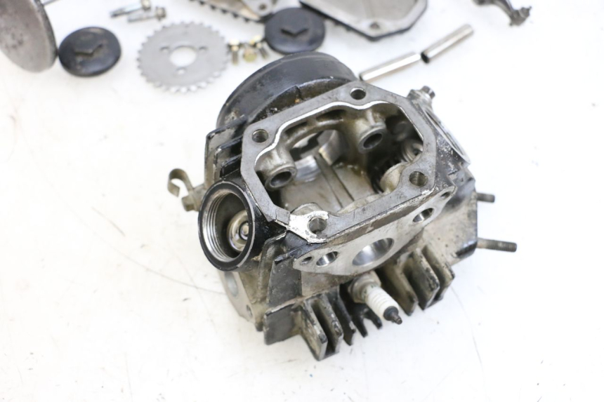 photo de CULATA MAG POWER BOMBERS 4T 50 (2016 - 2026) - Inspección visual detallada