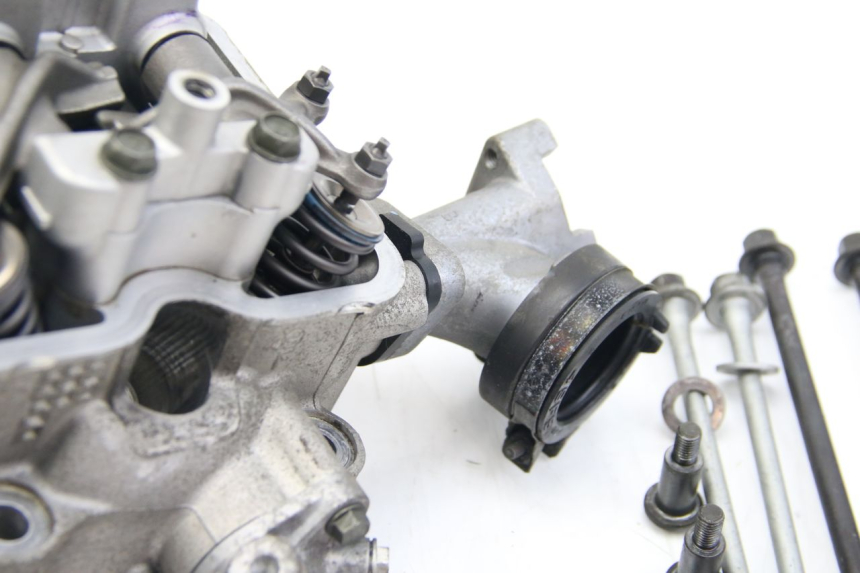 photo de CULATA SUZUKI BURGMAN 125 (2007 - 2014)