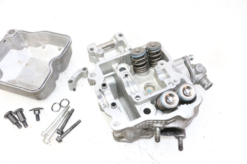 photo de CULATA SUZUKI BURGMAN 125 (2007 - 2014)