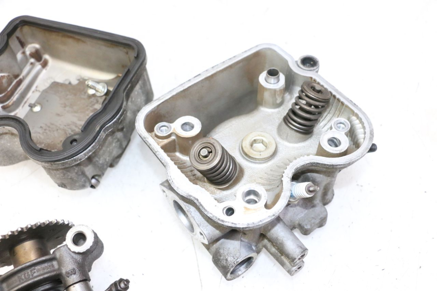 photo de culata HONDA FES S-WING SWING ABS 125 (2007 - 2015)