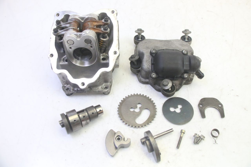 photo de CULATA PIAGGIO MP3 RL 250 (2007 - 2010) - Otra vista del artículo