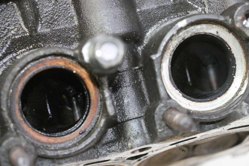 photo de CULATA YAMAHA XJ6 600 (2008 - 2016)