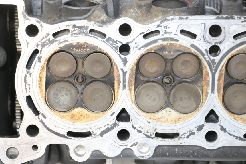 photo de CULATA YAMAHA XJ6 600 (2008 - 2016)