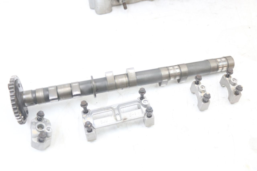photo de CULATA YAMAHA FJR ABS 1300 (2006 - 2012)