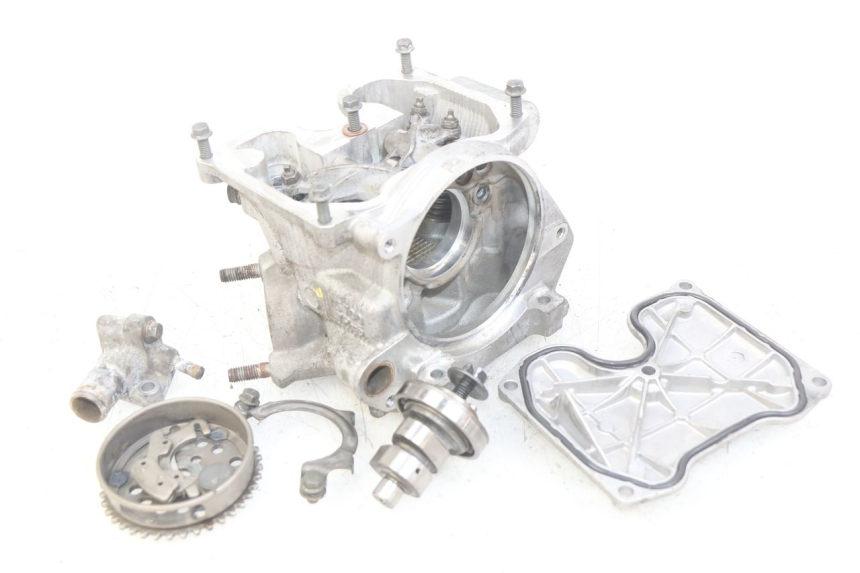photo de CULATA YAMAHA XMAX X-MAX 125 (2006 - 2009)